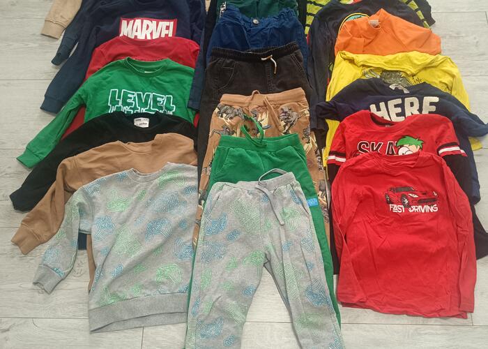 Grajewo ogłoszenia: Sprzedam ubrania chłopięce rozmiar 116,122.