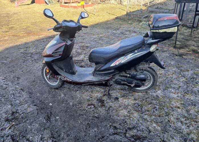Grajewo ogłoszenia: Sprzedam skuter zumico 50ccm przerobiony na 80ccm sprawny